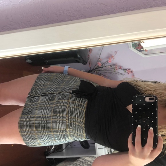 Tilly’s zip up mini skirt - Picture 5 of 5